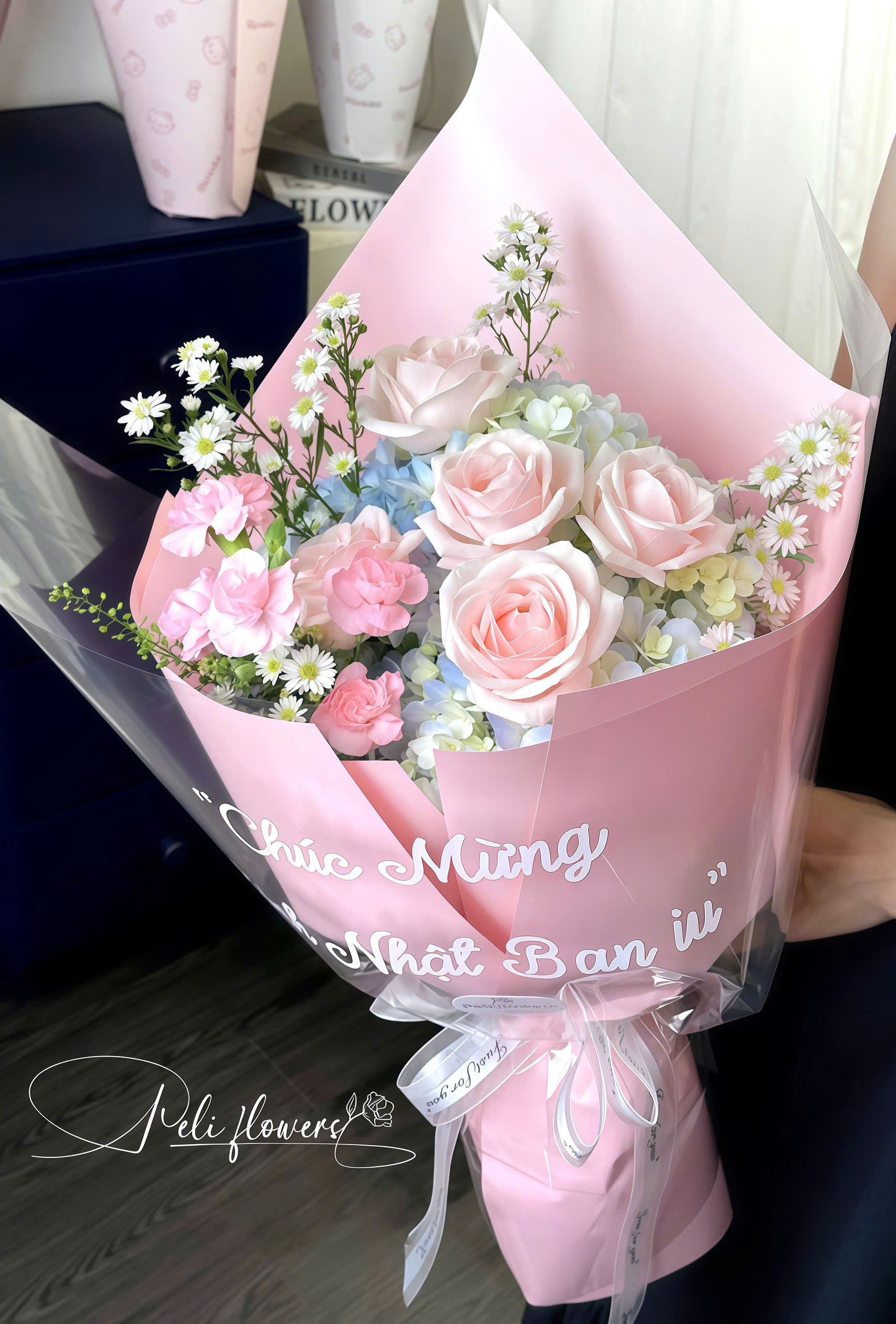 Bó hoa Cẩm Tú Cầu mix Hoa Hồng,Cẩm Chướng BO063